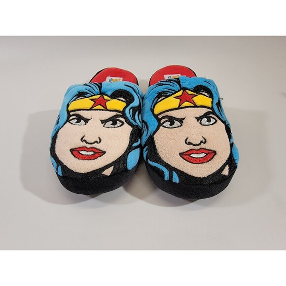 KSD Women's M 7-8 Bioworld Wonder Woman Plush Soft Slip On Slide Slippers NWOT - Picture 2 of 11